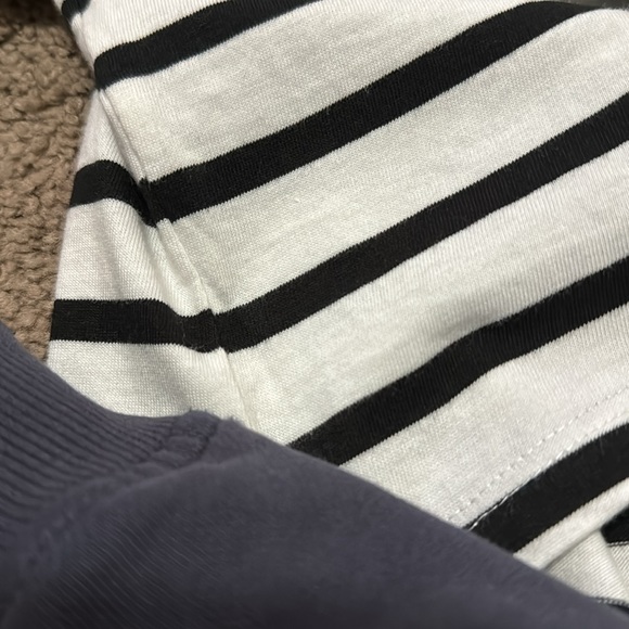 Love Peace & Lazy Days Striped Long Sleeve Tee-M-Semi Cropped-Cotton-White/Black - Picture 13 of 13